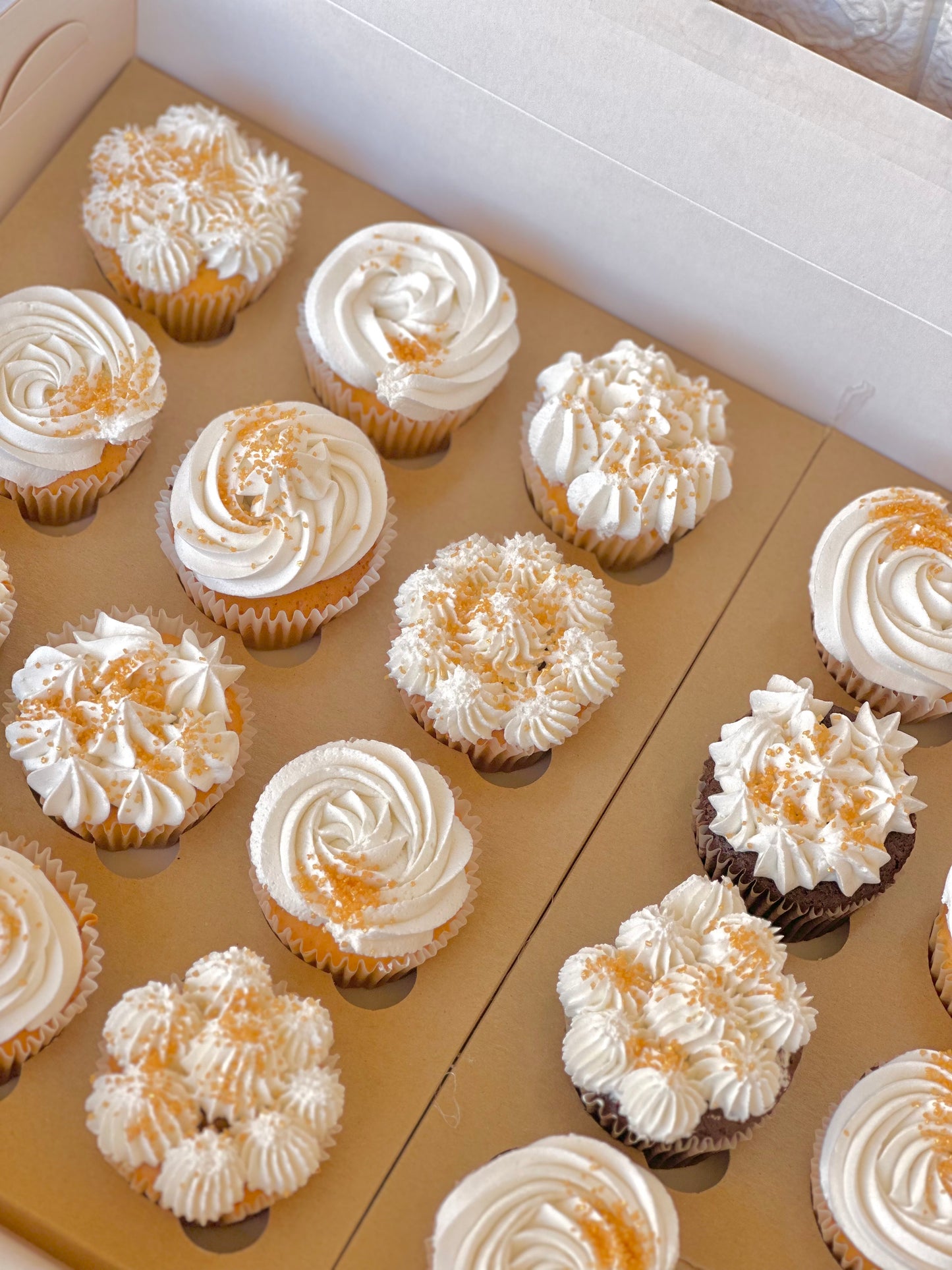 Engagement Cupcakes ‘Gold