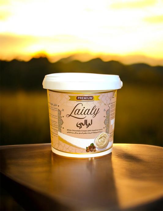 White chocolate spread with hazelnut