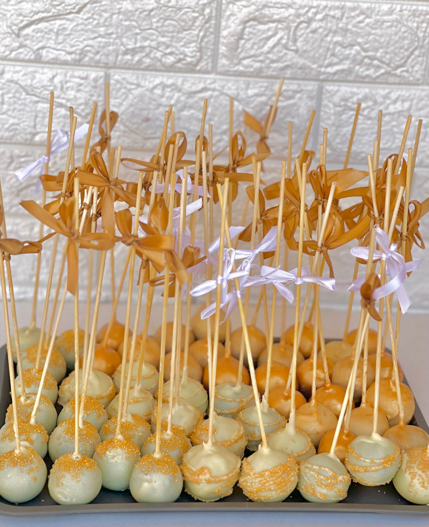 Engagement Cake Pops ‘Gold