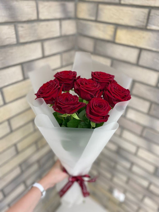Red Flowers Bouquet Medium Size